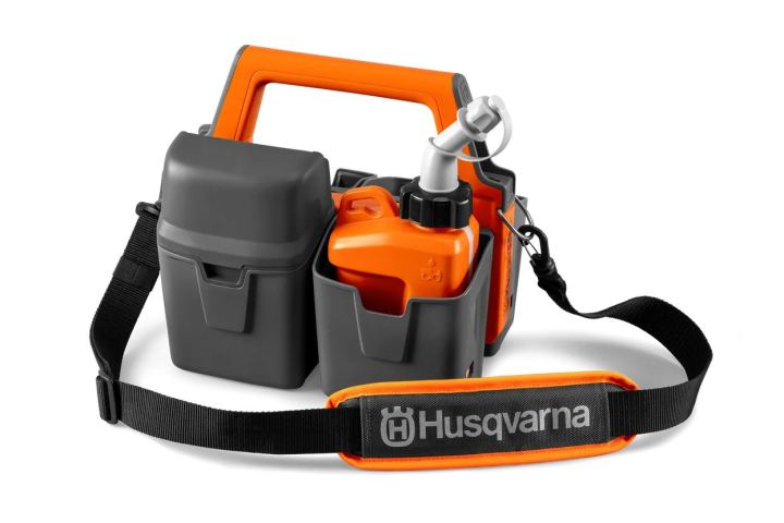 Custodia per batterie portatile Husqvarna - motosega nel gruppo Prodotti per lavori forestali e giardinaggio Husqvarna / Husqvarna Lubrificanti, carburanti e taniche per rifornimento / Carburante/Olio Tanica presso GPLSHOP (5472911-02)